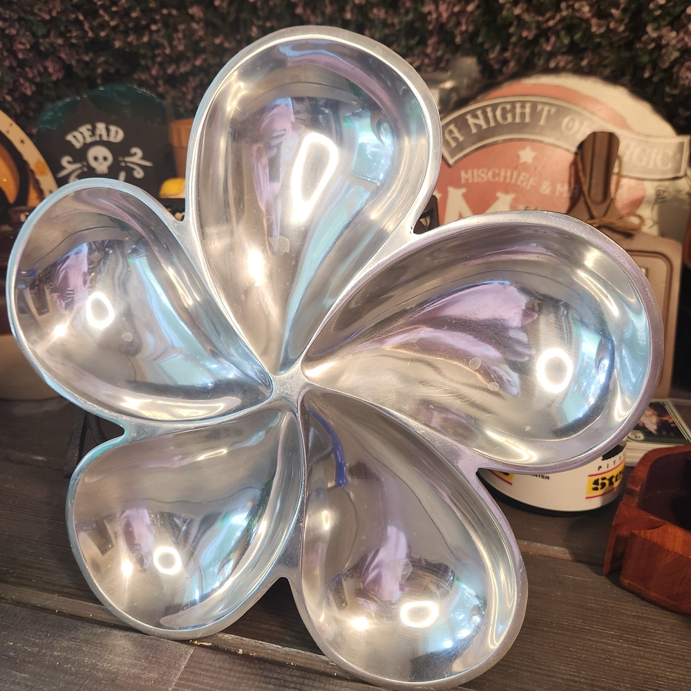 Silver Flower-Shaped Serving Tray 13 Inch